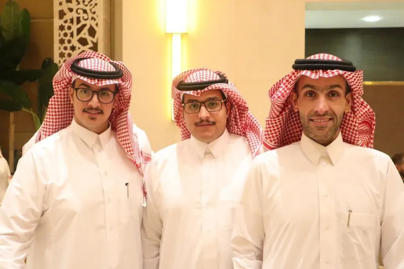 رائد الأعمال حاتم البلوي.. ابن القريات بدأ حارساً في مستشفى وانتهى مديراً في اليونسكو