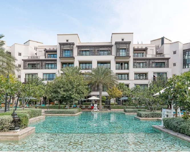 مجموعة جميرا تطلق باقة عروض خاصة في أربعة من مرافقها الفاخرة هذا الصيف 