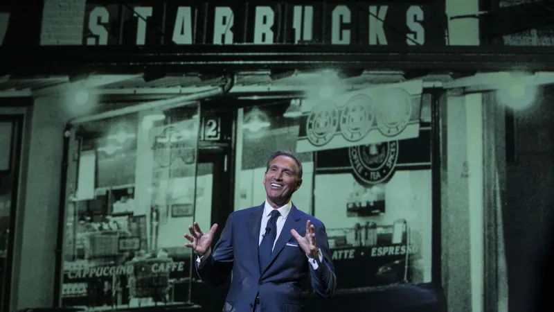 هوارد شولتز.. مؤسس ستارباكس الذي أحدث ثورة في صناعة القهوة بالعالم 