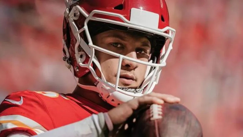  تجاوزت النصف مليار دولار .. لاعب يقتنص الصفقة الأغلى في تاريخ الرياضة (فيديو)