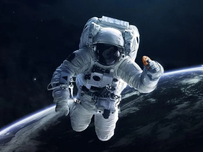 ماذا يأكل رواد الفضاء خلال رحلاتهم الطويلة؟..ناسا تكشف التفاصيل 