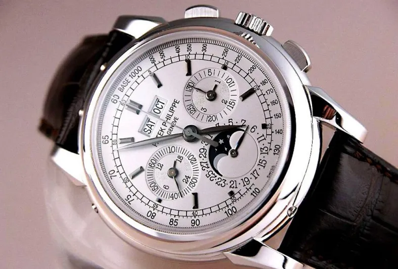 إحداها بـ 18 مليون دولار.. أغلى ساعات مشاهير العالم