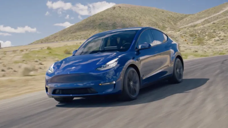  وصفته بالقرار «الصعب»..تسلا تخفض سعر هذا الطراز من سياراتها