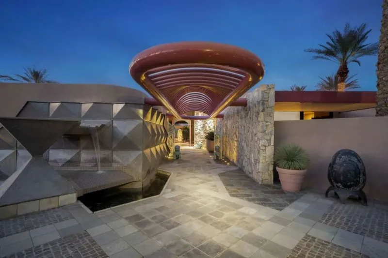 قصر تاريخي فاخر بكاليفورنيا للبيع بأقل من سعره الأصلي ! «صور»