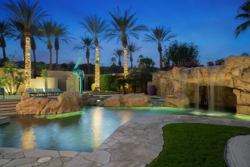 قصر تاريخي فاخر بكاليفورنيا للبيع بأقل من سعره الأصلي ! «صور»