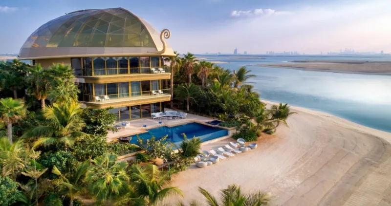 دبي تستعد لافتتاح قلب أوروبا.. جزر الخيال والرفاهية والترف