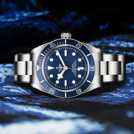 تيودور بلاك باي 58 "الأزرق الداكن"