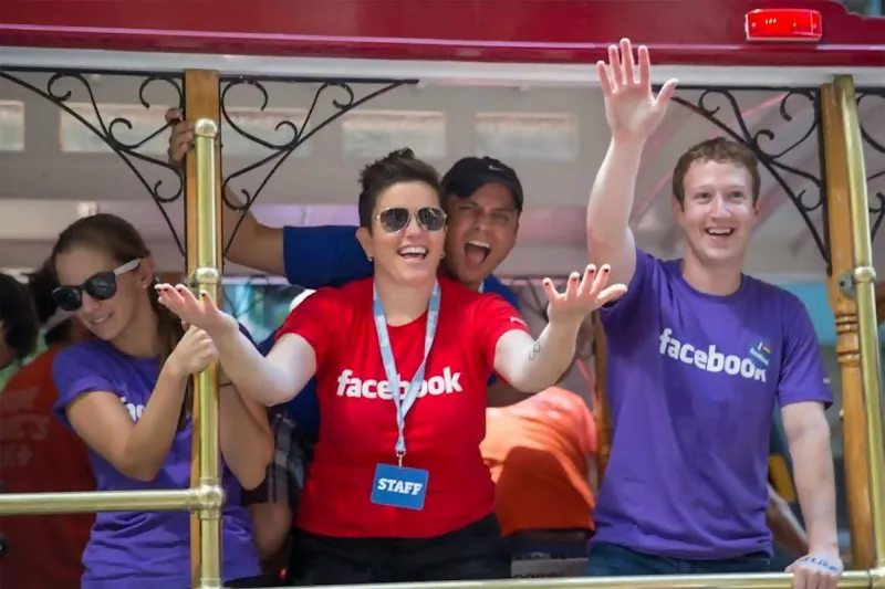 لماذا هدد «مارك زوكربيرج» هذه الفئة بالطرد من الفيسبوك؟