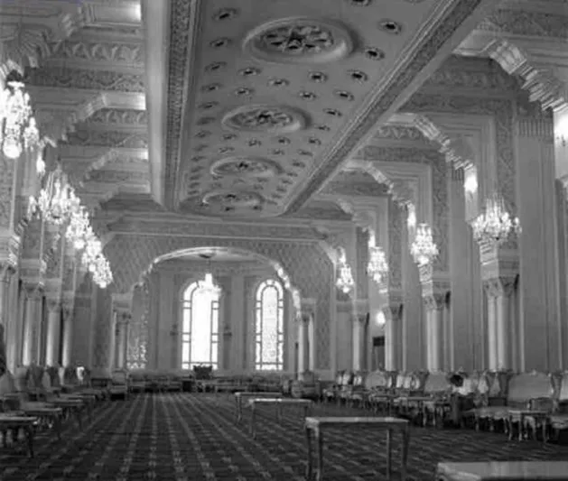 قصر خزام .. الشاهد التاريخي على الاتفاقيات والمعاهدات التي بدّلت ملامح المملكة 