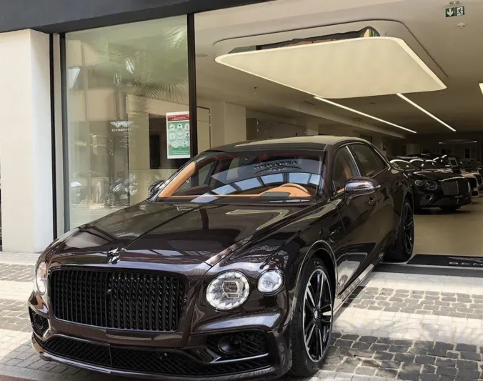 بلمسات رياضية..بنتلي تطلق نسختها الأخيرة من مولسان 6.75 (فيديو)