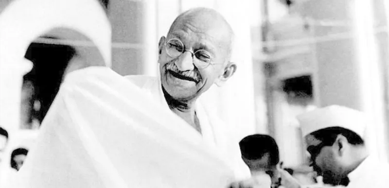 عرض نظارة غاندي للبيع في مزاد علني بسعر قياسي