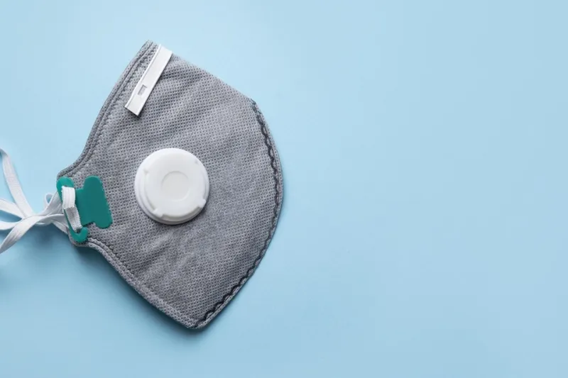 لماذا حذرت الصحة الأمريكية من الأقنعة المزودة بفتحات تهوية؟ 