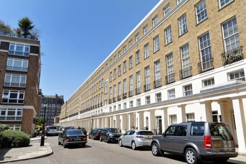 ثاني أغلى منزل في بريطانيا للبيع بقيمة 240 مليون دولار (فيديو)