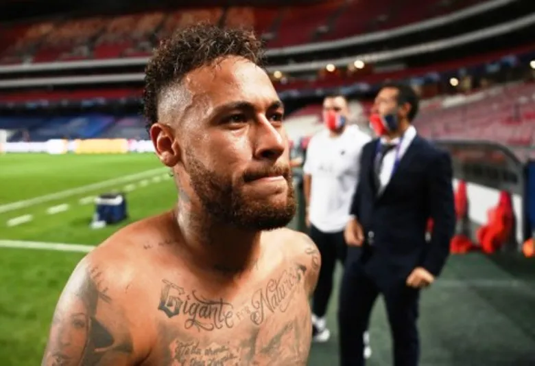 تصرف صادم يهدد نيمار بالإيقاف ..ماذا فعل ؟(فيديو)