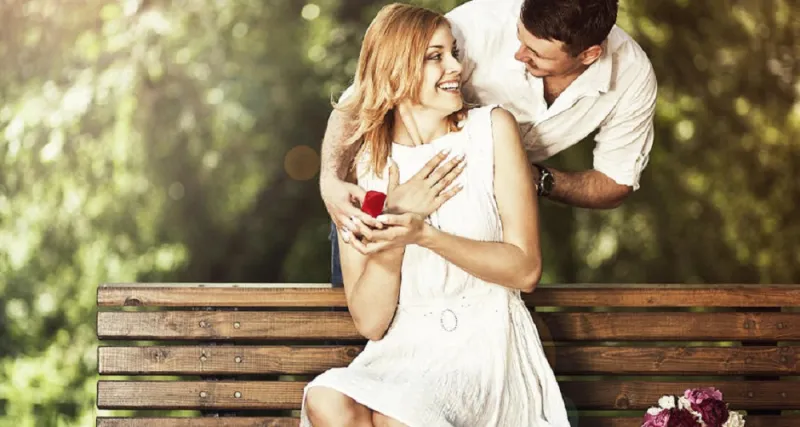 كيف تتعامل مع خطيبتك؟ إليك مفاتيح قلبها 