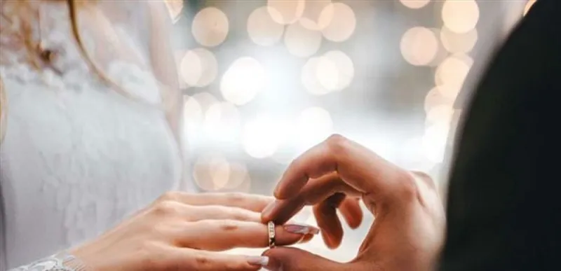 كيف تتعامل مع خطيبتك؟ إليك مفاتيح قلبها 