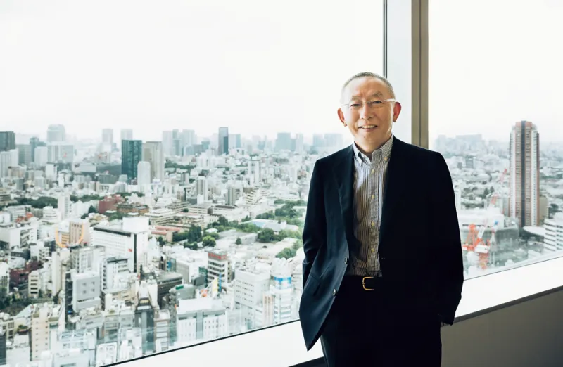 تاداشي ياناي.. الرجل العصامي الذي وظف نجاحه الساحق لخدمة البشرية 