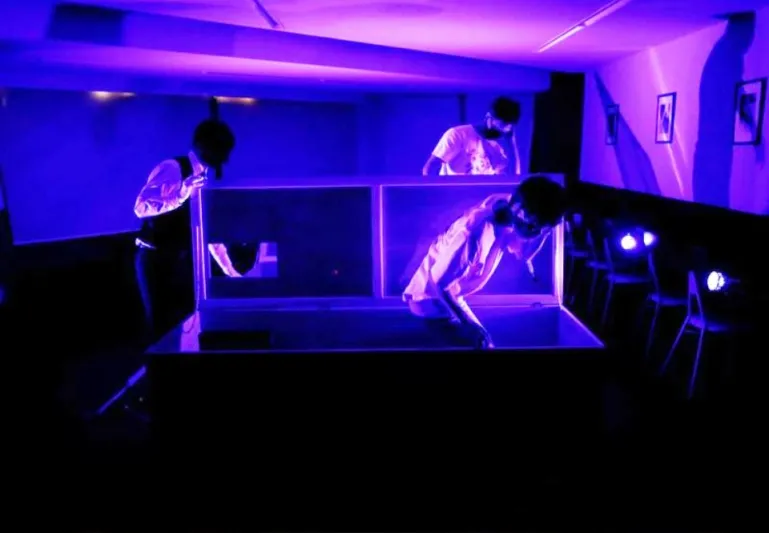  الدفن في التابوت المرعب..أحدث طريقة للتخلص من التوتر في اليابان (فيديو)