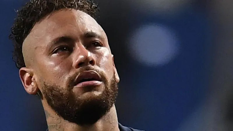 دموع نيمار عقب خسارة دوري الأبطال (فيديو)