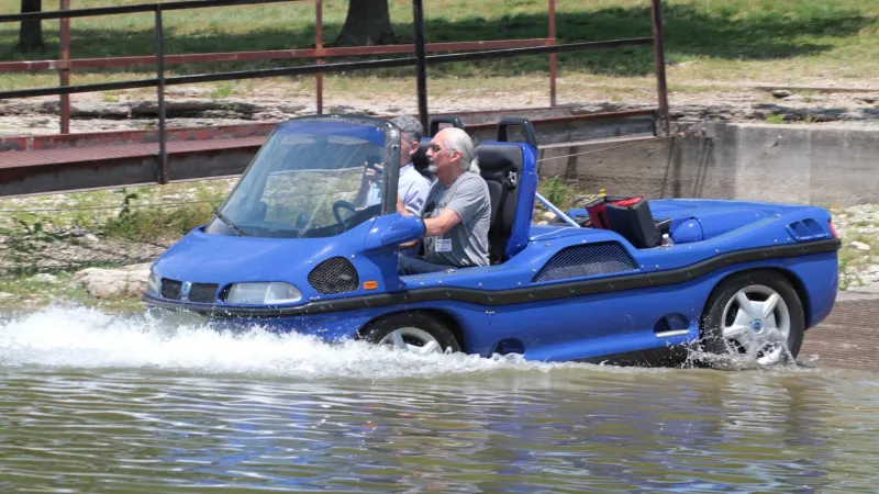  أشهر السيارات البرمائية في العالم..إحداها من إنتاج لامبورجيني (فيديو)