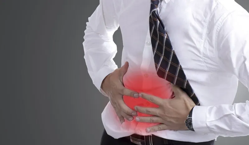 حرقة المعدة .. ما هي الأسباب وطرق العلاج؟