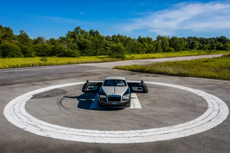 الطهي على محرك رولز رويس..أغرب ابتكارات أثرياء العالم (فيديو)