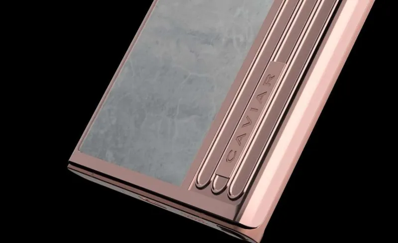 مغطى بالذهب الخالص وبقيمة 6 آلاف دولار..نسخ نادرة من جالكسي نوت 20 (صور)