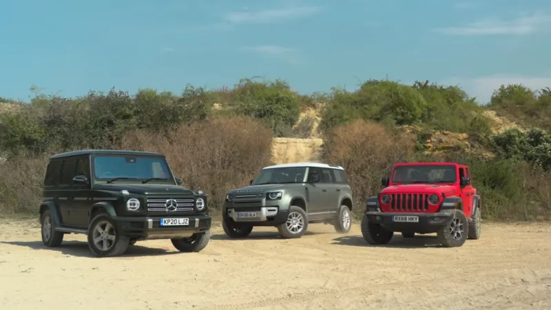  سباق تسارع نادر بين جيب ومرسيدس ولاند روفر...لمن الغلبة ؟(فيديو)