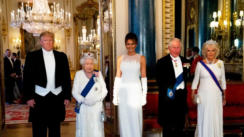 سر إصرار الملكة إليزابيث على رفض طلب ترامب في النوم داخل القصر الملكي