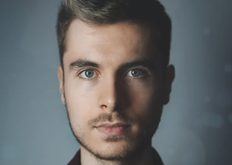 هل العيون حقاً نافذة الروح؟