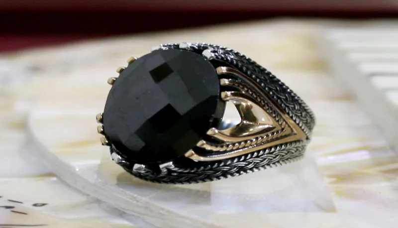 أجمل خواتم الفضة للرجال .. ألوان عصرية تُناسب موضة 2020