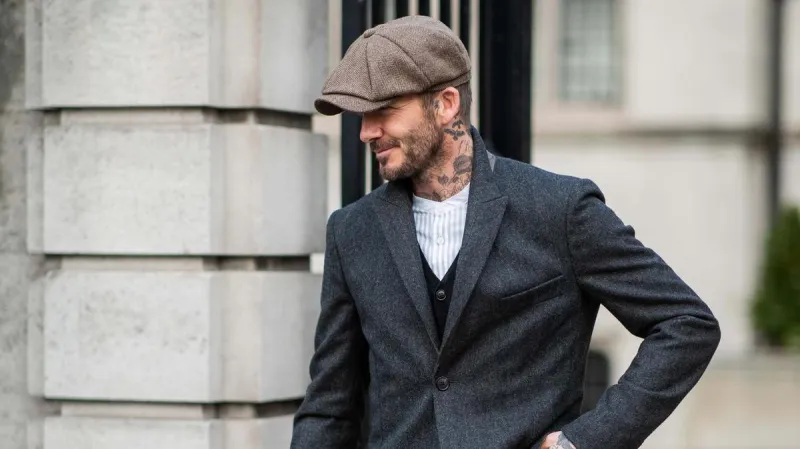  أكثر القطع أناقة للرجل .. تاريخ تطور القبعات عبر العصور