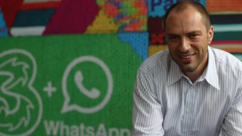 جان كوم.. من مهاجر عمل بتنظيف الأراضي إلى الملياردير مؤسس واتساب 