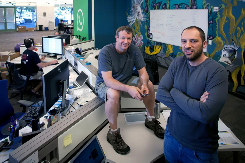 جان كوم.. من مهاجر عمل بتنظيف الأراضي إلى الملياردير مؤسس واتساب 