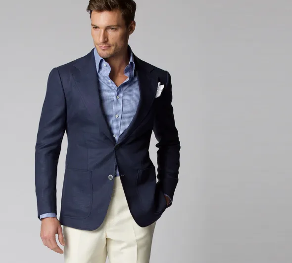 القميص وأناقة السهل الممتنع: هكذا تتألق في كل الأوقات