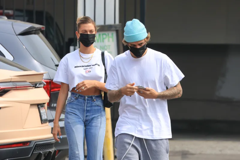 زوجة جاستن بيبر تفضحه على الملأ (فيديو)