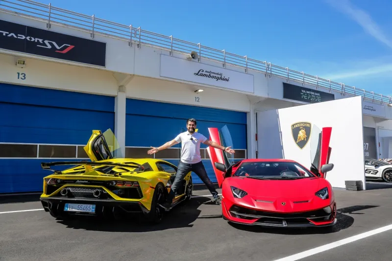 صهيب شعشاعة من البورصة البريطانيّة إلى عالم السّيّارات والسّوشيال ميديا