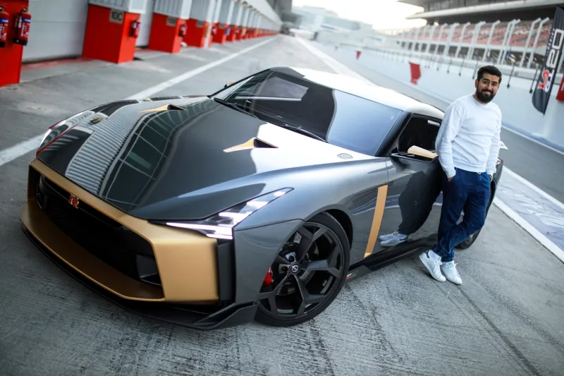 صهيب شعشاعة من البورصة البريطانيّة إلى عالم السّيّارات والسّوشيال ميديا