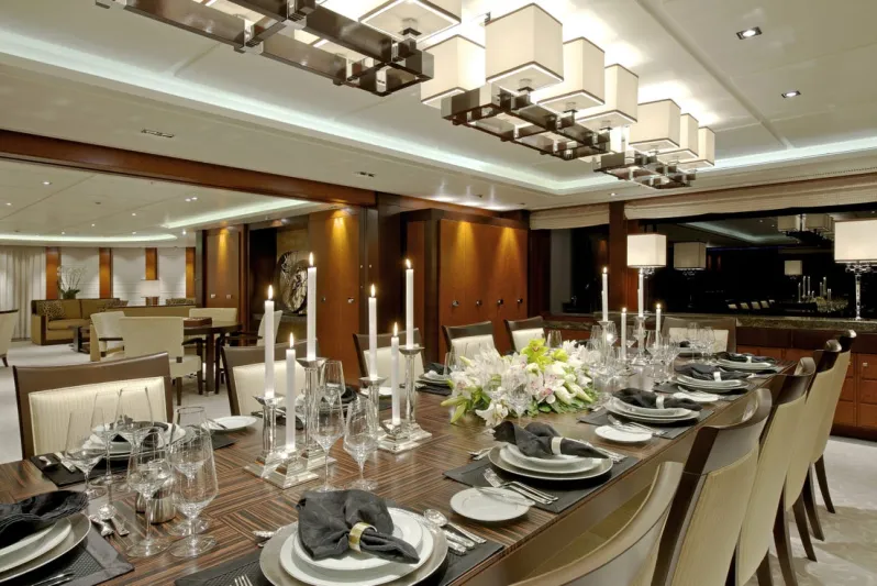 "Solemates" سوبر يخت فاخر من "Heesen" الهولندية