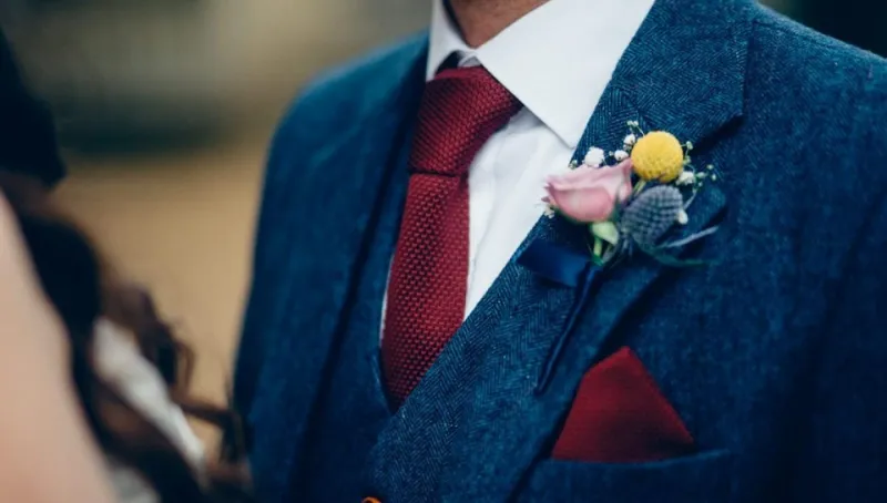 موديلات فيست بدلة رجالي كلاسيكية.. تجنب هذه الأخطاء لطلة أنيقة