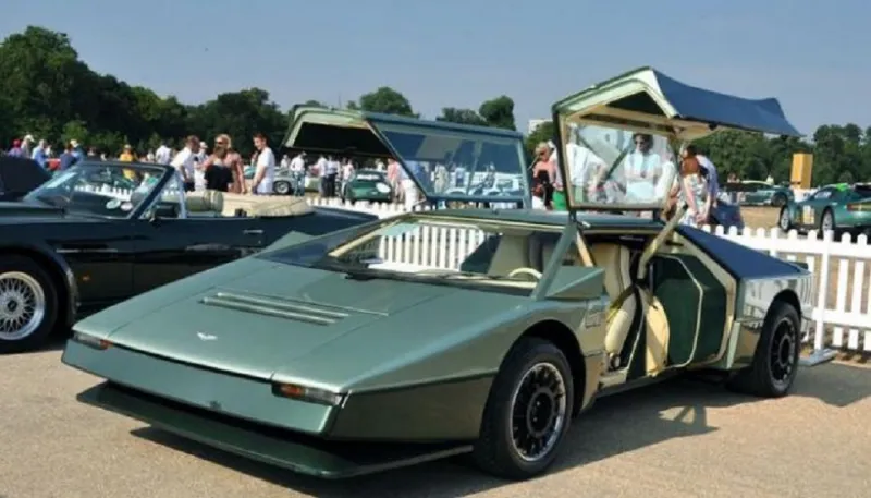 صور| بعيداً عن رولز رويس.. سيارات بريطانية نادرة رفعت شعار للأثرياء فقط