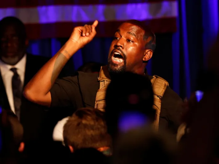 طلب غريب من زوج كيم كارداشيان في أول فيديو لحملته الانتخابية!