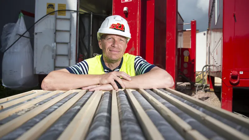 ميكا أنتوين..  الملياردير الذي يفكر في إنقاذ الكوكب