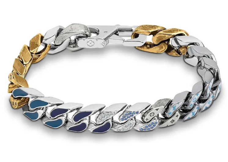 أناقتك تبدأ من معصمك.. أفخم ماركات الأساور الرجالية 2021