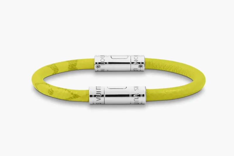 أناقتك تبدأ من معصمك.. أفخم ماركات الأساور الرجالية 2021