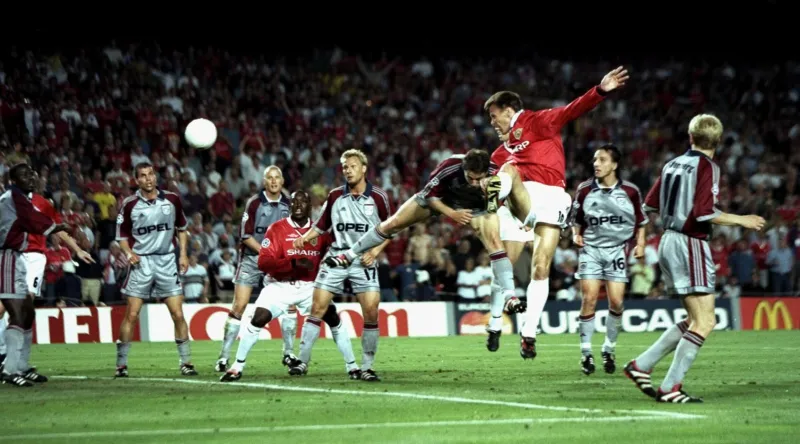 شاهد| من ركنية ودون النظر إلى الكرة ..أغرب هدف في تاريخ الساحرة المستديرة 