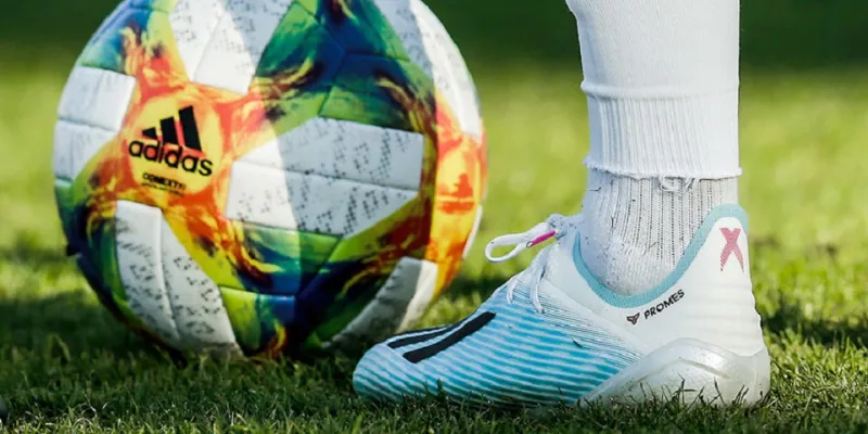 شاهد| من ركنية ودون النظر إلى الكرة ..أغرب هدف في تاريخ الساحرة المستديرة 