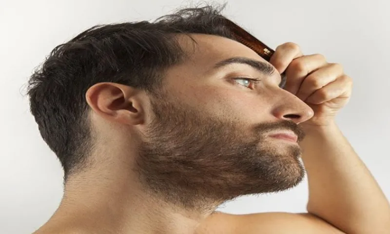 سبب ألم فروة الرأس عند تصفيف الشعر.. متى يتطلب الأمر زيارة الطبيب؟