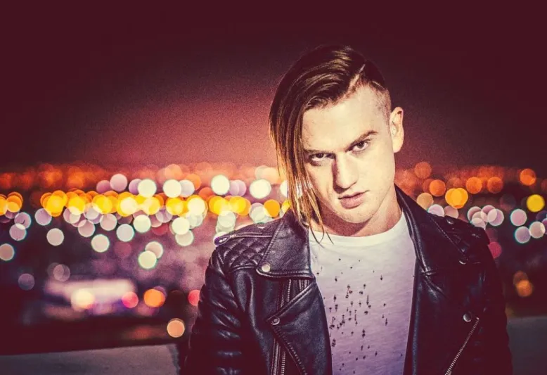 تفاصيل مقتل الممثل الأمريكي إيدي هاسيل في حادث إطلاق نار (فيديو)