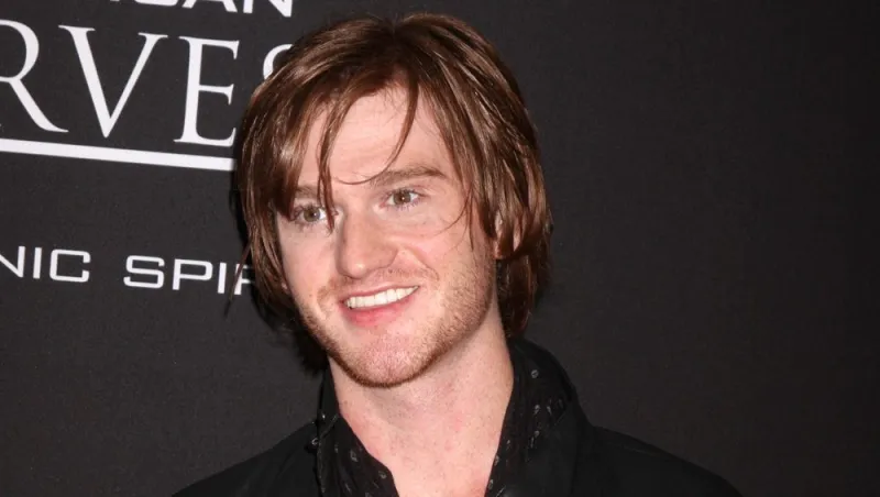 تفاصيل مقتل الممثل الأمريكي إيدي هاسيل في حادث إطلاق نار (فيديو)